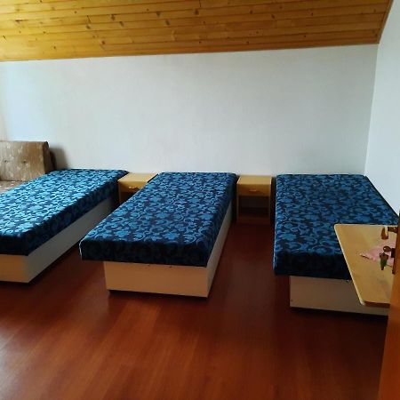 Krahule Konica Hotel Bagian luar foto