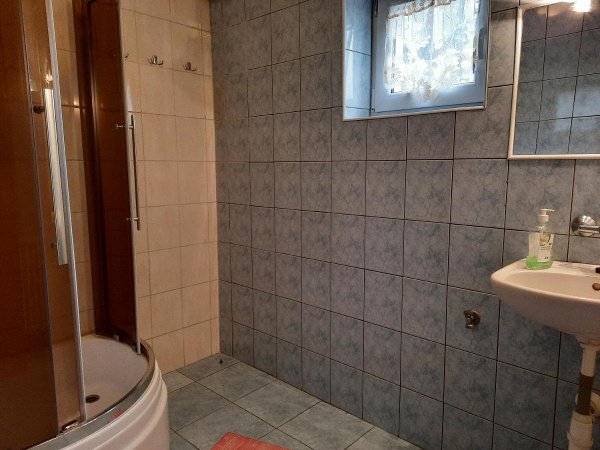 Krahule Konica Hotel Bagian luar foto